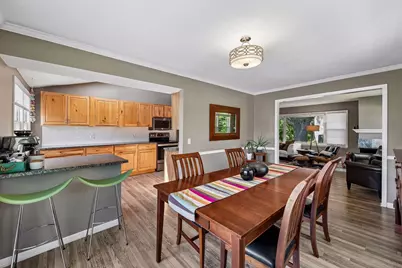3921 Minnewashta Court, Chanhassen, MN 55331 - Photo 10