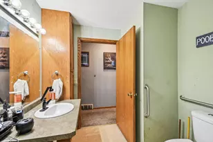 215 17th St W, Hastings, MN 55033 - Photo 8