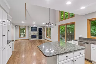 2109 Stone Creek Dr, Chanhassen, MN 55317 - Photo 60