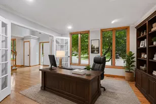2109 Stone Creek Dr, Chanhassen, MN 55317 - Photo 10