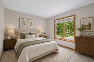 2109 Stone Creek Dr, Chanhassen, MN 55317 - Photo 16