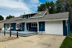 1019 7th Ave, Mountain Lake, MN 56159 - Photo 2