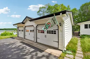 11551 278th St, Chisago City, MN 55013 - Photo 2
