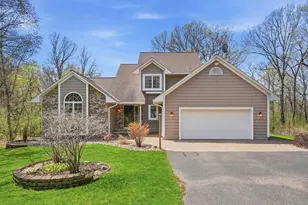 208 Country Oaks Rd, River Falls, WI 54022 - Photo 4