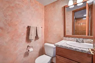 18661 Clear View Ct, Minnetonka, MN 55345 - Photo 16