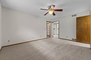 1306 Berry Ridge Rd, Eagan, MN 55123 - Photo 32