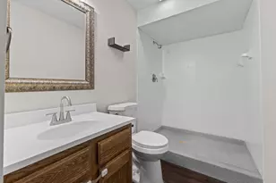 1306 Berry Ridge Rd, Eagan, MN 55123 - Photo 52