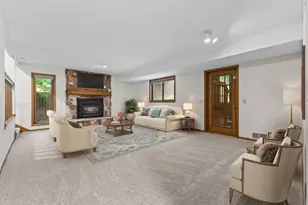 1306 Berry Ridge Rd, Eagan, MN 55123 - Photo 2