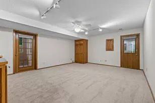 1306 Berry Ridge Rd, Eagan, MN 55123 - Photo 50