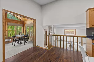 1306 Berry Ridge Rd, Eagan, MN 55123 - Photo 12