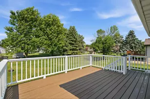 212 Glen Ellen Dr, Mankato, MN 56001 - Photo 8