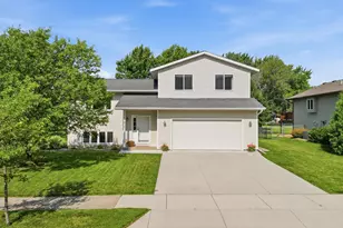 212 Glen Ellen Dr, Mankato, MN 56001 - Photo 1