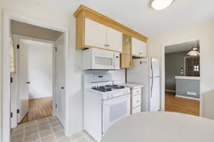 8701 Thomas Ave S, Bloomington, MN 55431 - Photo 8