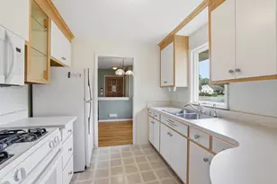 8701 Thomas Ave S, Bloomington, MN 55431 - Photo 6