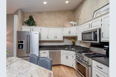 493 Sterling Street S, Maplewood, MN 55119 - Photo 6