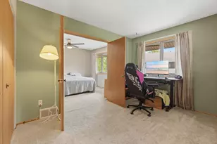 1589 Four Oaks Rd, Eagan, MN 55121 - Photo 12