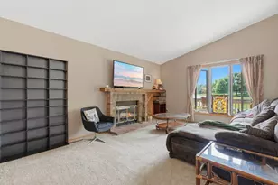 1589 Four Oaks Rd, Eagan, MN 55121 - Photo 2