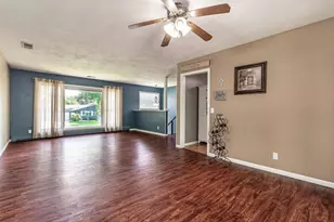 1125 N Burlington Ave, Fergus Falls, MN 56537 - Photo 12