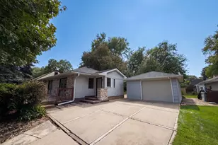 2591 Aldine St, Roseville, MN 55113 - Photo 1