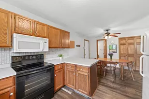 1554 Helmo Ave N, Oakdale, MN 55128 - Photo 14