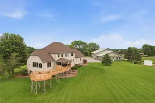 22189 Garvin Heights Rd, Winona, MN 55987 - Photo 10