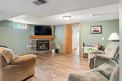 512 S 1st Street, La Crescent, MN 55947 - Photo 14