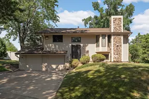 3140 Quarry Ct, Eagan, MN 55121 - Photo 2