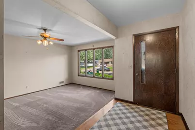 8133 Xenia Avenue N, Brooklyn Park, MN 55443 - Photo 12
