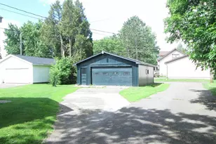 421 8th St, Cloquet, MN 55720 - Photo 6