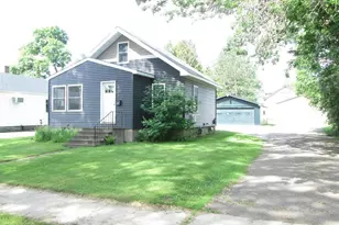 421 8th St, Cloquet, MN 55720 - Photo 2