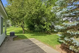 762 Lake Ridge Dr, Woodbury, MN 55129 - Photo 22