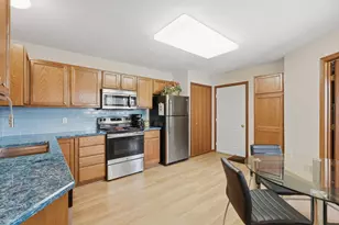 762 Lake Ridge Dr, Woodbury, MN 55129 - Photo 1