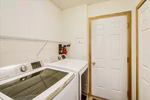 906 Village Pkwy, Circle Pines, MN 55014 - Photo 22