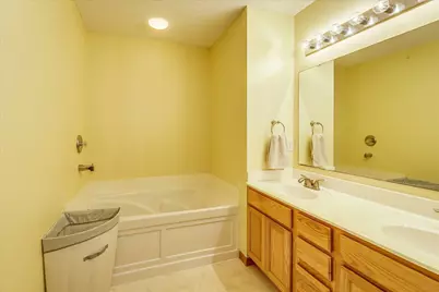 906 Village Parkway, Circle Pines, MN 55014 - Photo 16