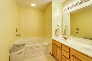 906 Village Pkwy, Circle Pines, MN 55014 - Photo 16