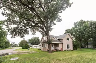 521 S Driftwood St, Royalton, MN 56373 - Photo 1