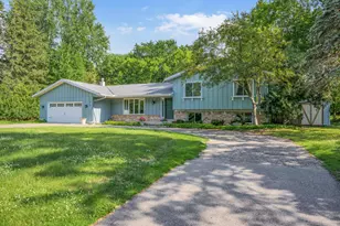 17515 Bay Ln, Wayzata, MN 55391 - Photo 2