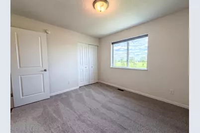1207 Mulberry Avenue NE, Montgomery, MN 56069 - Photo 4