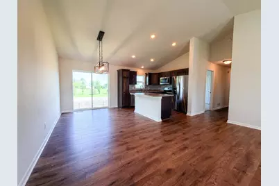 1207 Mulberry Avenue NE, Montgomery, MN 56069 - Photo 2