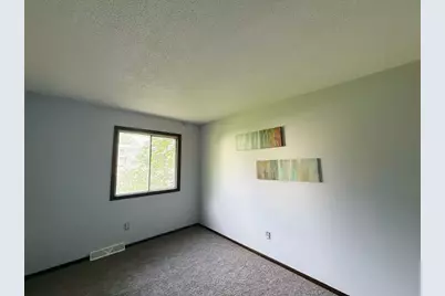 2342 Dorland Drive E, Maplewood, MN 55119 - Photo 12