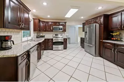 9045 Inver Grove Trail, Inver Grove Heights, MN 55076 - Photo 6