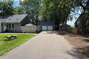 9306 Stevens Ave S, Bloomington, MN 55420 - Photo 2