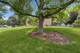 9643 Polaris Ln N, Maple Grove, MN 55369 - Photo 24