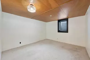 9517 Clinton Ave S, Bloomington, MN 55420 - Photo 28