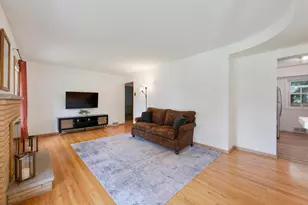 9517 Clinton Ave S, Bloomington, MN 55420 - Photo 6