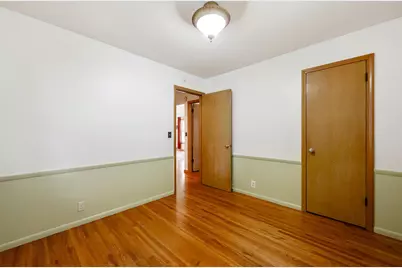 9517 Clinton Avenue S, Bloomington, MN 55420 - Photo 22