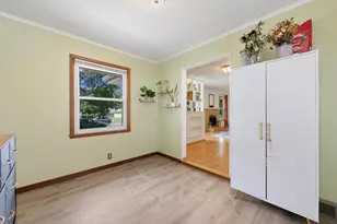 9517 Clinton Ave S, Bloomington, MN 55420 - Photo 8