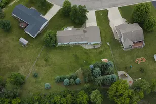113 E Ridgeview Dr, Starbuck, MN 56381 - Photo 2
