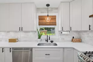 12825 Apple View Ln, Burnsville, MN 55337 - Photo 8