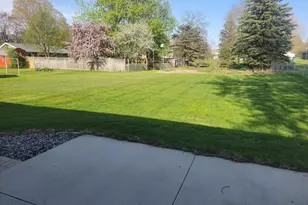 411 Bullis St, Kenyon, MN 55946 - Photo 2